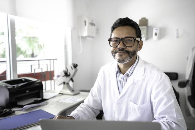 Male Dr. Schedule Eye Exam